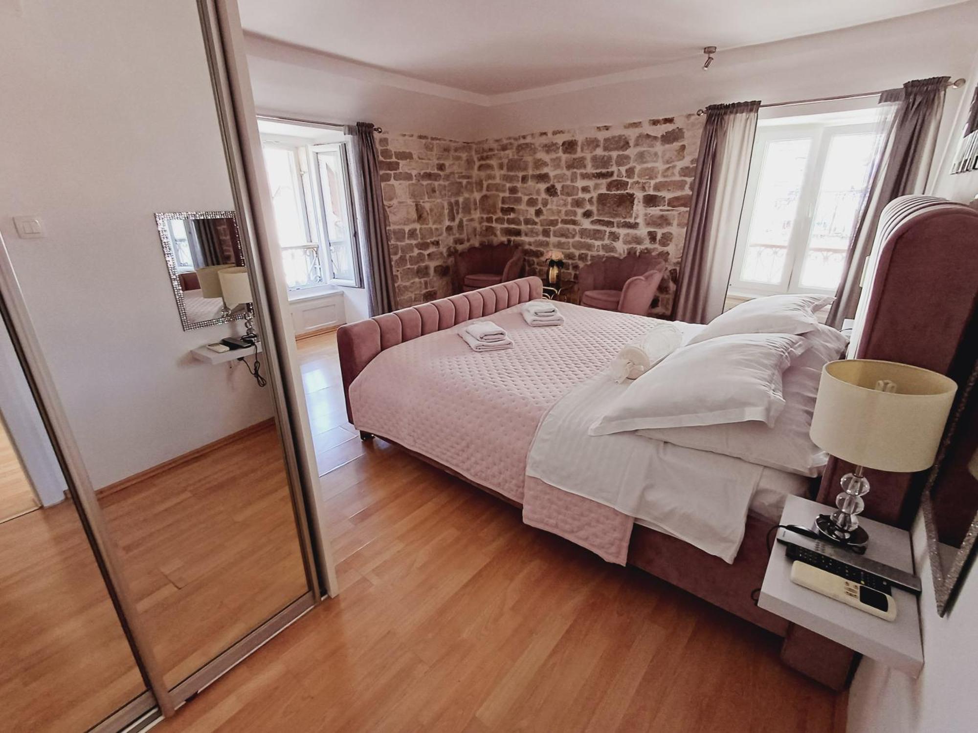 Private In Diocletians Palace Apartmán *
